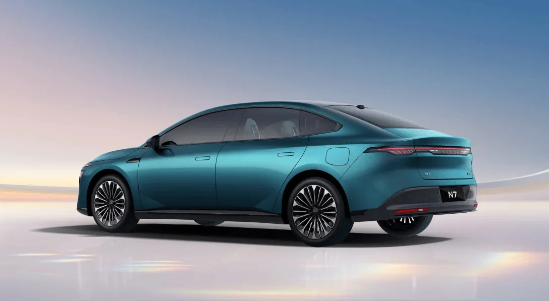Доступный конкурент Tesla Model S - новый электрокар от Nissan
