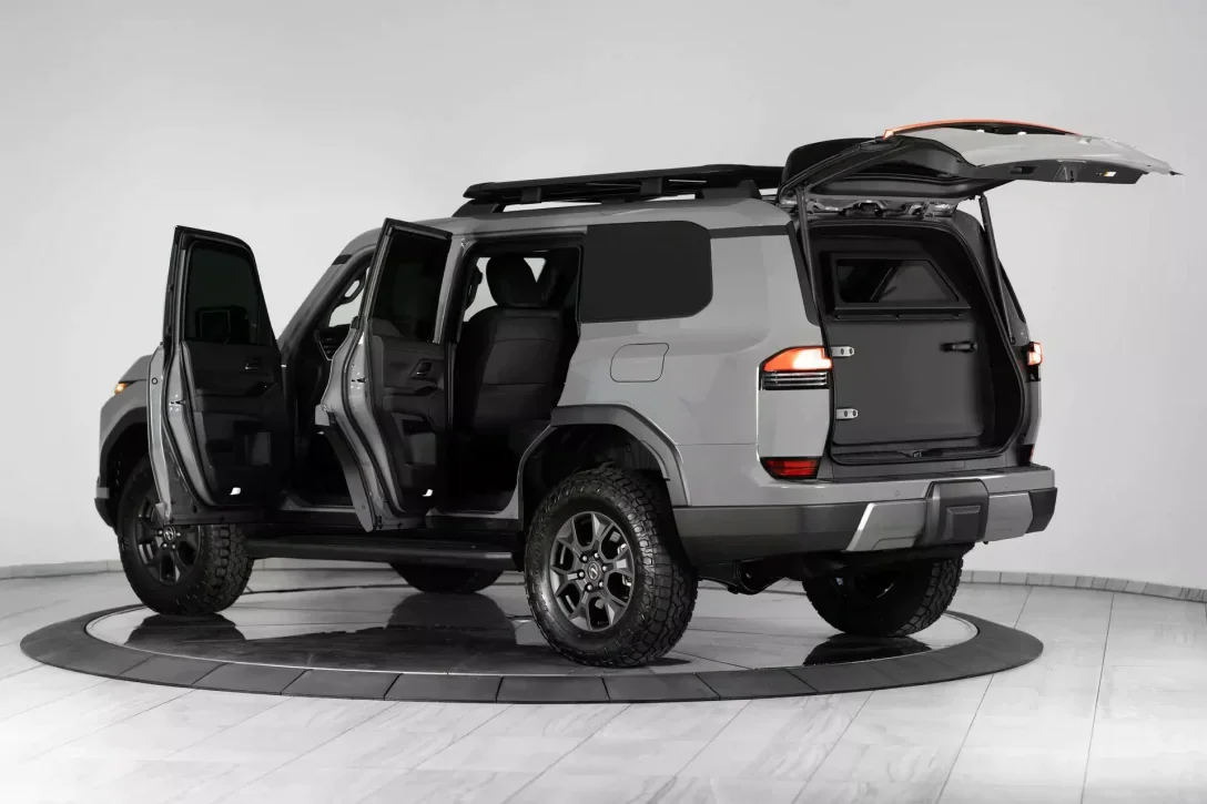 Представлен экстремальный внедорожник от Lexus с броней, сиреной и тепловизором