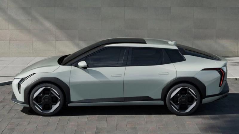 Официально представлен новый KIA EV4: замена KIA Ceed с двумя разными кузовами.