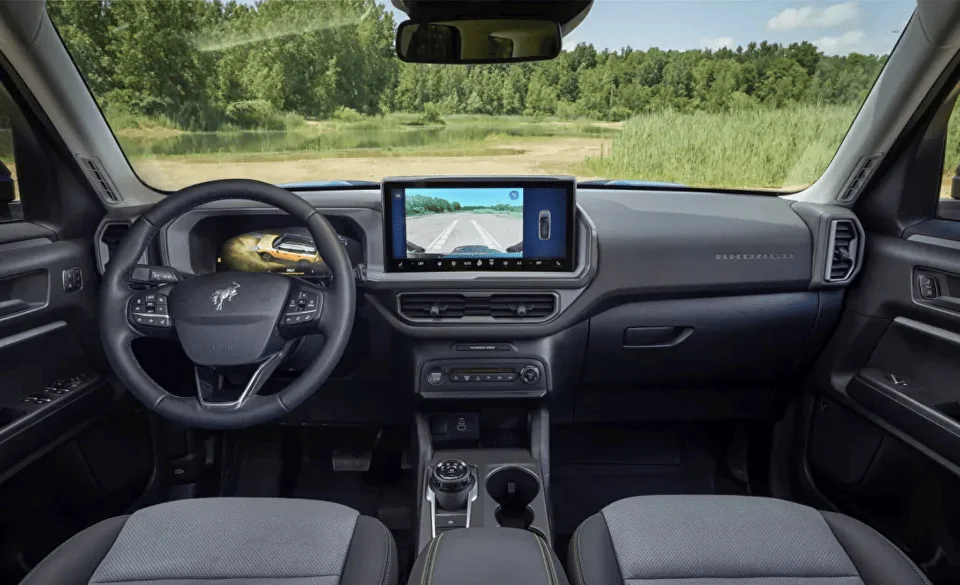 Внедорожный брат Kuga: Ford показал недорогой компактный кроссовер для бездорожья