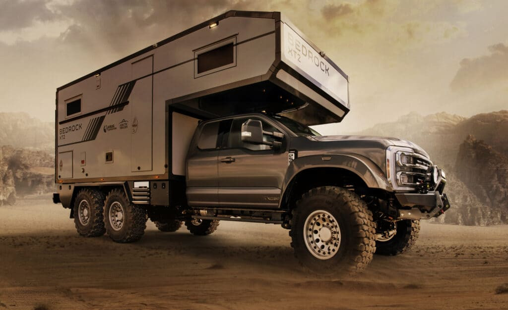 Экстремальный шестиколёсный дом на колесах на базе Ford F‑550