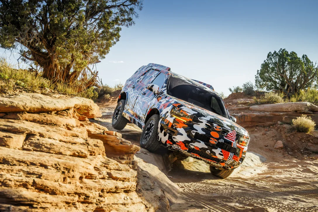 Новый кроссовер Honda для бездорожья рассекретили на официальных фото