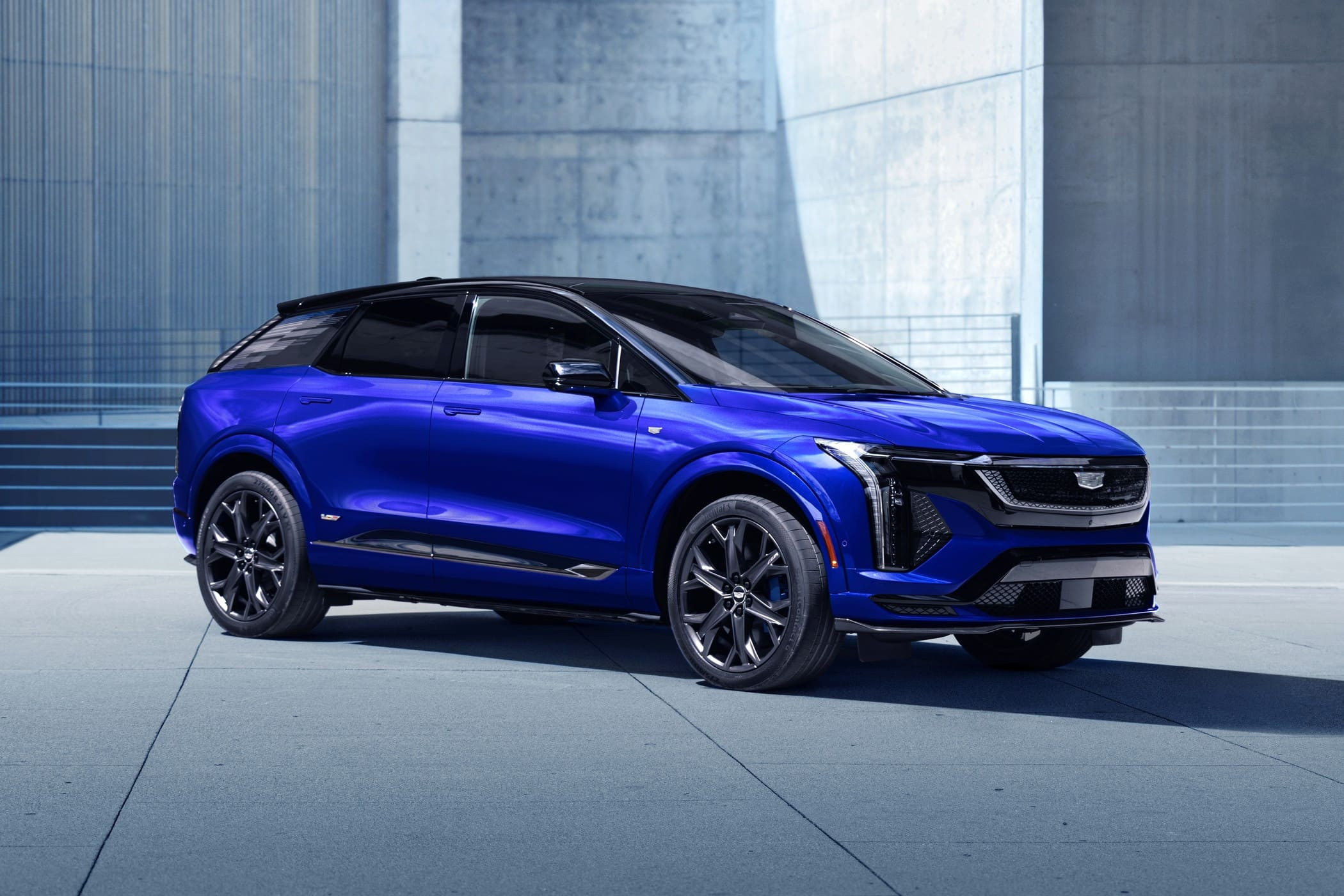 Cadillac Optiq V — мощный электрический кроссовер с более чем 500 л.с.