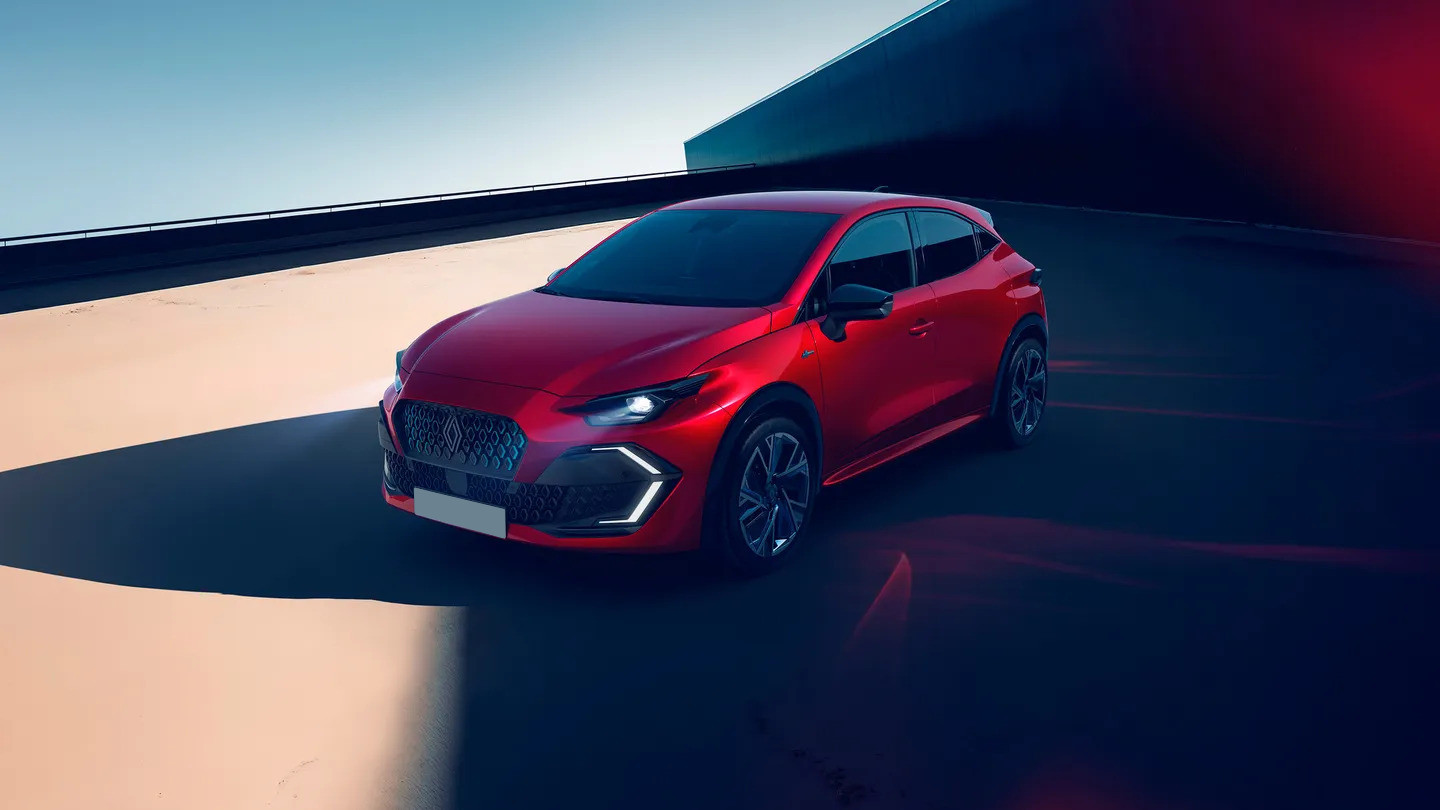 Renault Clio 6: новый хэтчбек с ГБО и гибридом с расходом 3,9 л/100 км - 2 Renault Clio 6: новый хэтчбек с ГБО и гибридом с расходом 3,9 л/100 км - 2 | kz.bex-auto.com
