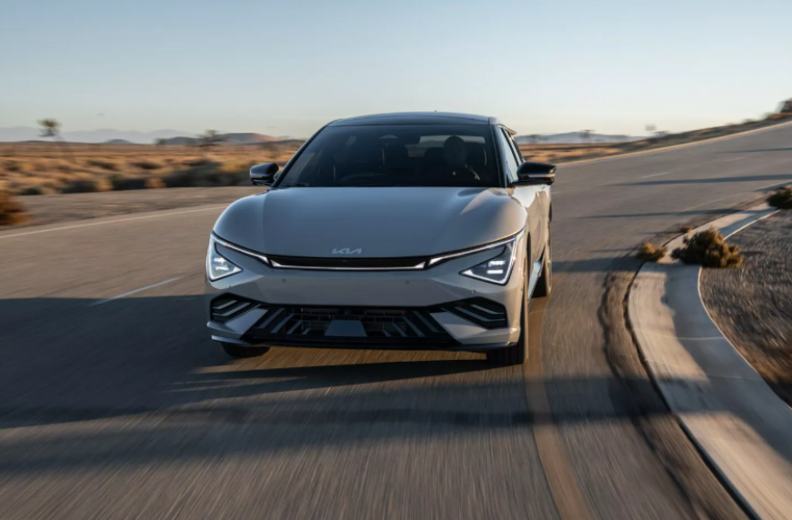 Обновленный Kia EV6: рестайлинговая версия электрического кроссовера представлена официально
