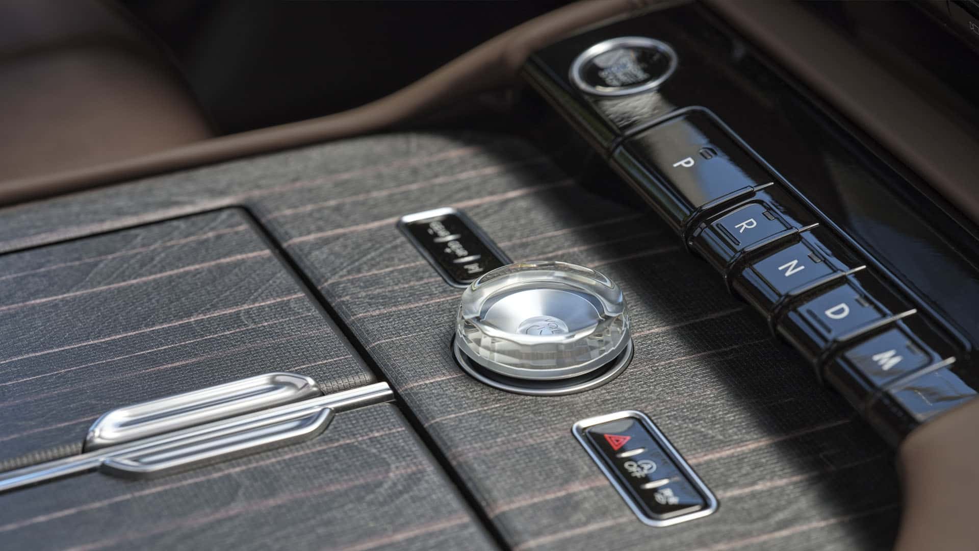 Концерн Ford представил новый Lincoln Navigator 2025 модельного года
