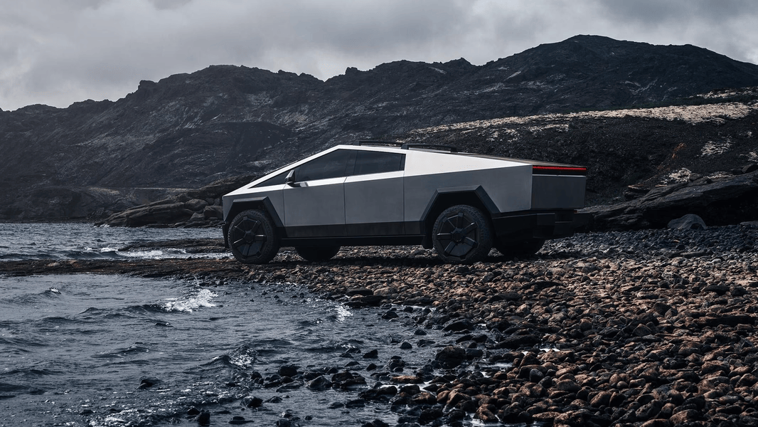 Tesla Cybertruck провалился в продажах: компания вынуждена резко снизить цены на аренду