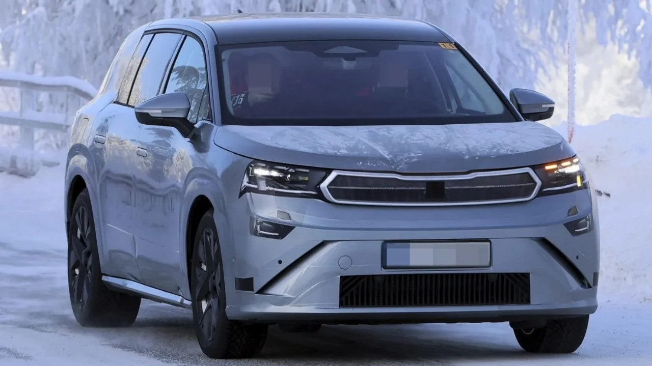 Skoda Peaq 2026: трёхрядный электрокроссовер на 600 км раскрыли до премьеры. - 1 | kz.bex-auto.com