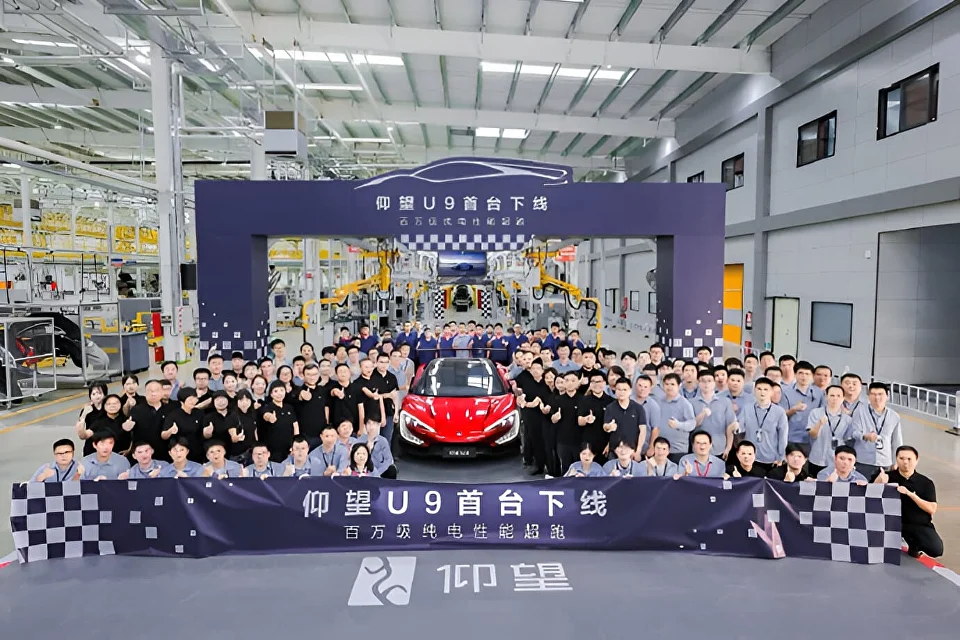 BYD's Yangwang U9 завершил шесть месяцев тестирования на Нюрбургринге и готовится к доставке