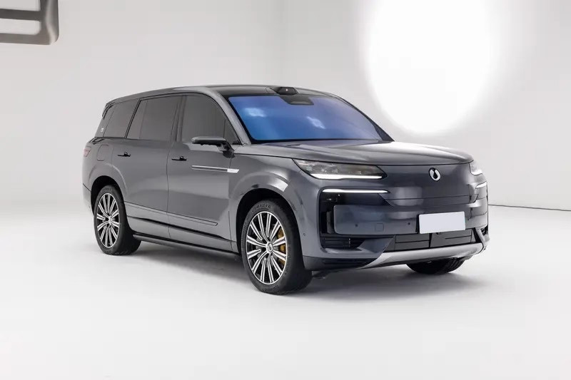 Denza N9 2025 – премиальный внедорожник с выдающимися технологиями