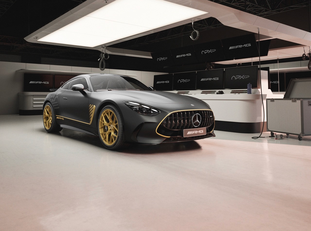 Mercedes-AMG представила лимитированное купе в честь кино о Формуле-1 с Брэдом Питтом