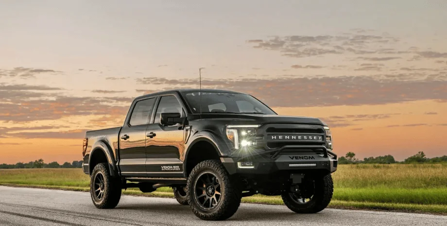 800 сил и 3,4 с до сотни: презентован экстремальный пикап Ford для бездорожья