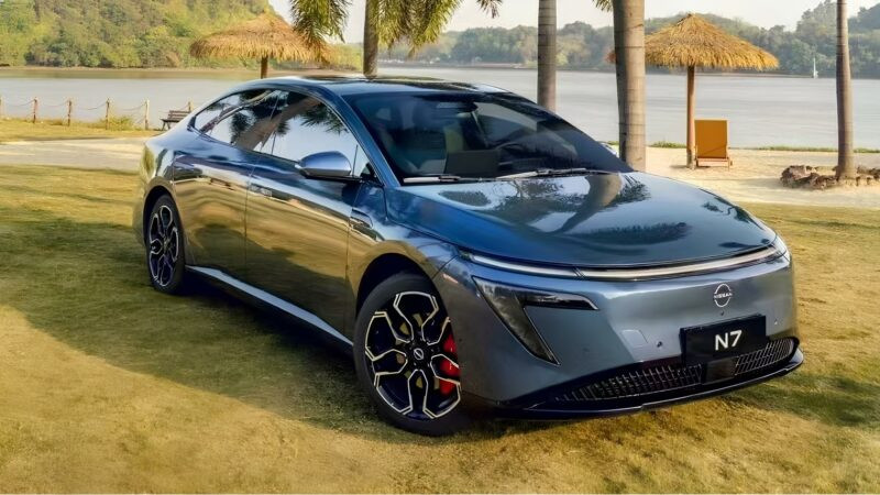 Nissan N7: новый электрический седан прибыл к китайским дилерам перед официальным запуском