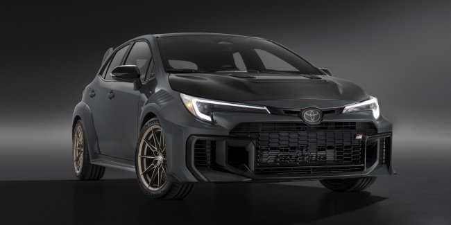 Toyota представила самую экстремальную Corolla GRMN: 300 л.с., карбон и трековый характер.