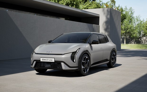 Официально представлен новый KIA EV4: замена KIA Ceed с двумя разными кузовами.