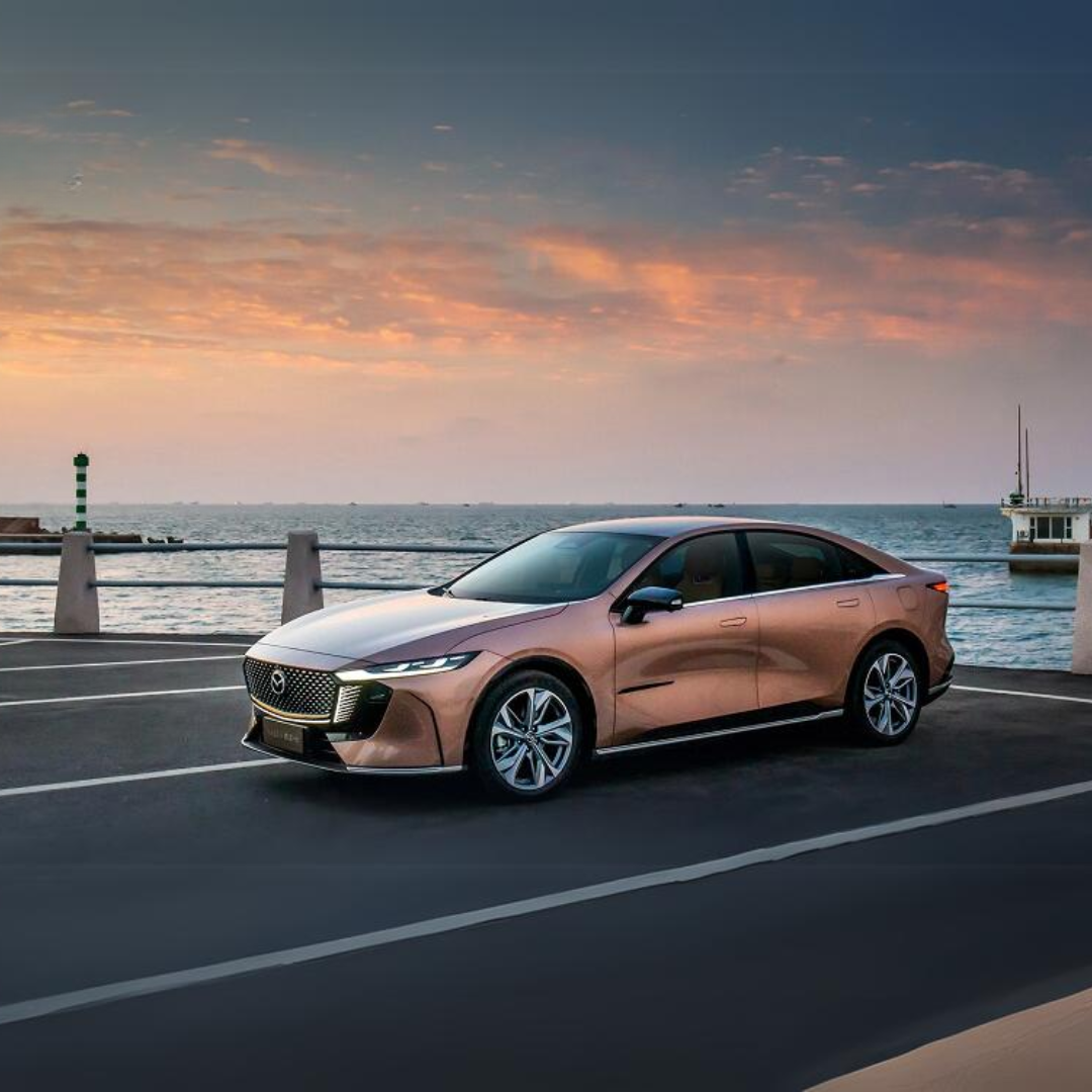 Новая «шестёрка» Mazda с запасом хода до 1200 км. Первые Mazda EZ-6 уже отгружены дилерам
