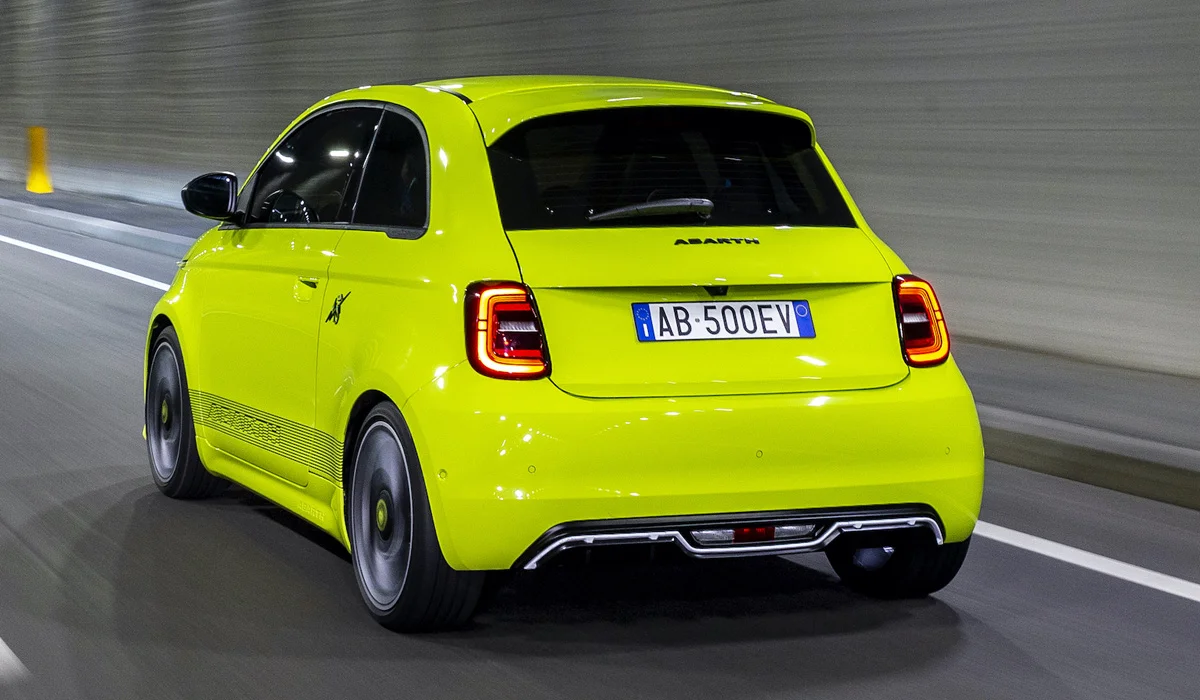 Дебют автомобиля бренда Abarth 500e