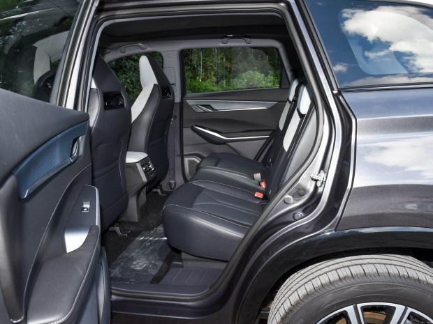 Changan CS75 PLUS стал гибридом: большой SUV с ценой от ~$15 000
