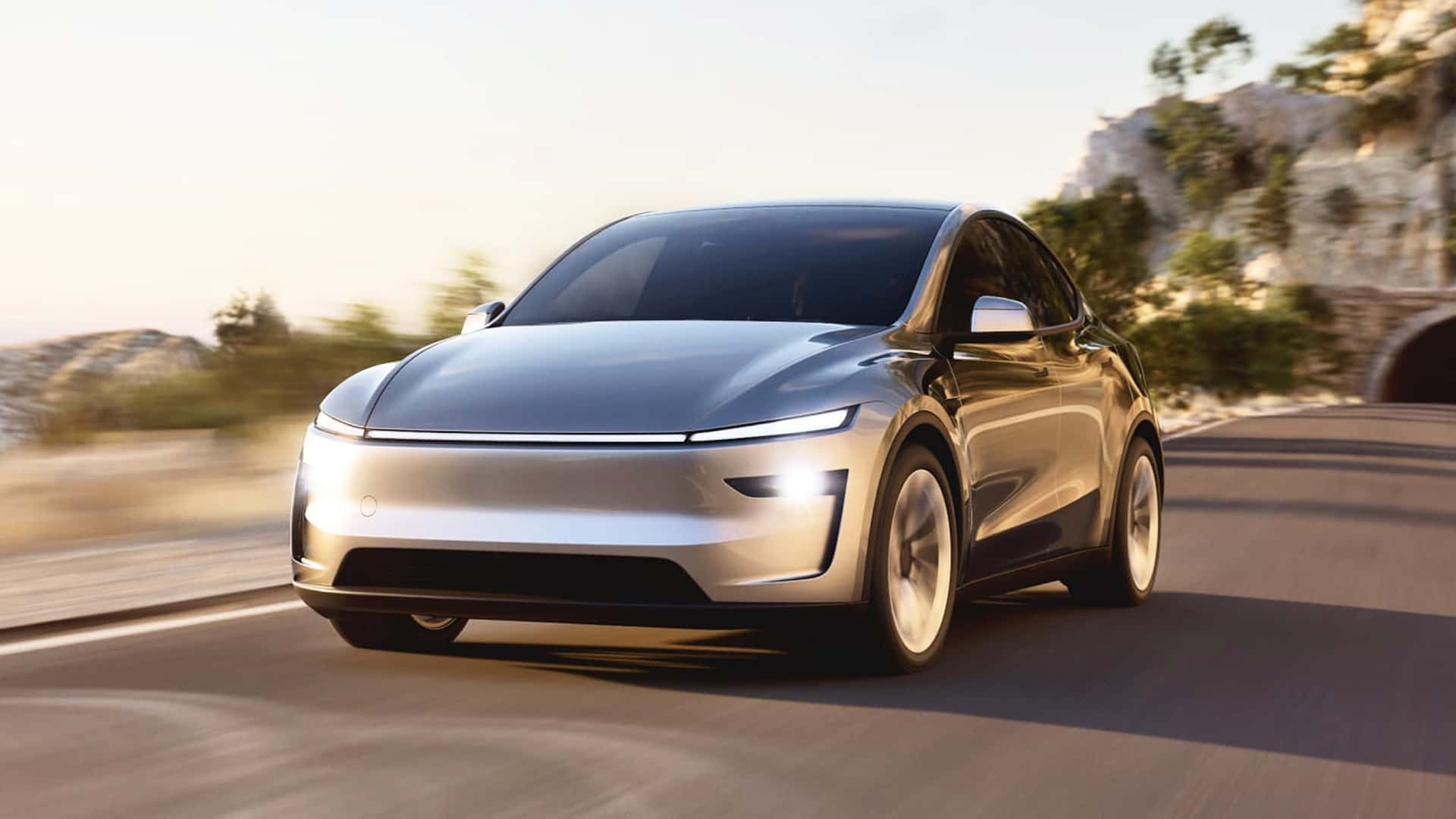 Tesla запускает автомобили с автодоставкой прямо с завода и готовит революцию в беспилотных перевозках