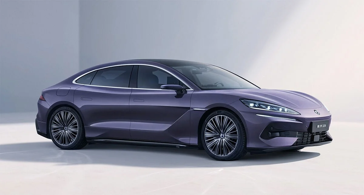 BYD отмечает выпуск 10-миллионного электромобиля — триумф 30-летнего пути от аккумуляторов до лидерства на рынке