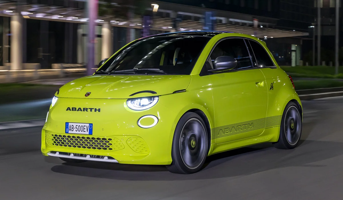 Дебют автомобиля бренда Abarth 500e
