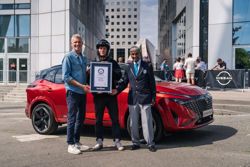 Nissan Qashqai сбросили с высоты 65 метров для нового рекорда
