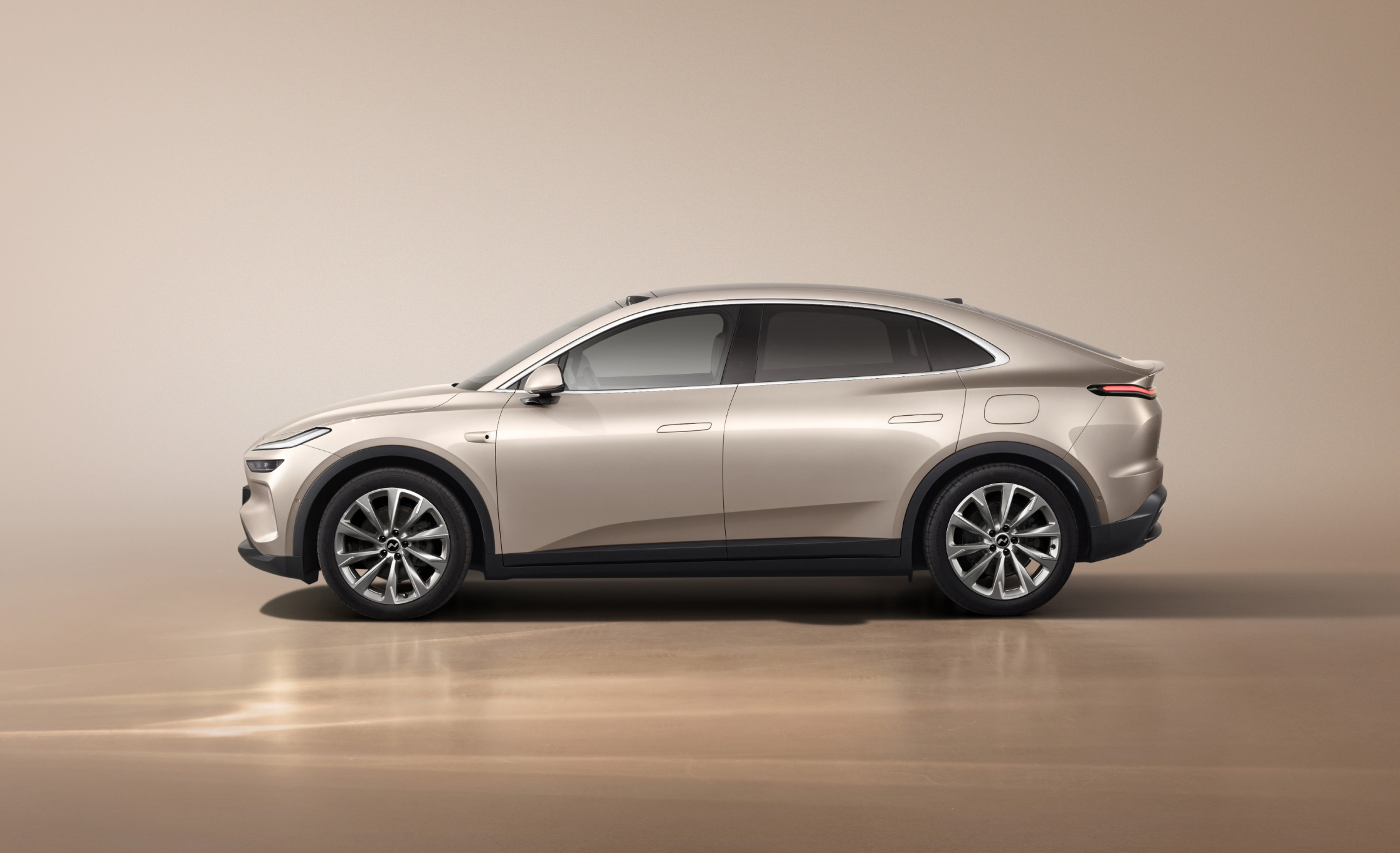 Новый электрический SUV Onvo L60 (2025) представлен: цена от 21 400 $ с опцией BaaS