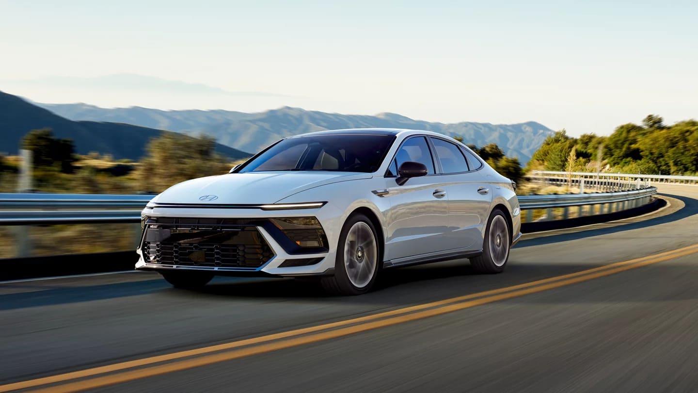 Новая Hyundai Sonata 2026: гибрид Blue Hybrid и спортивная версия SEL Sport — больше технологий и эффективности