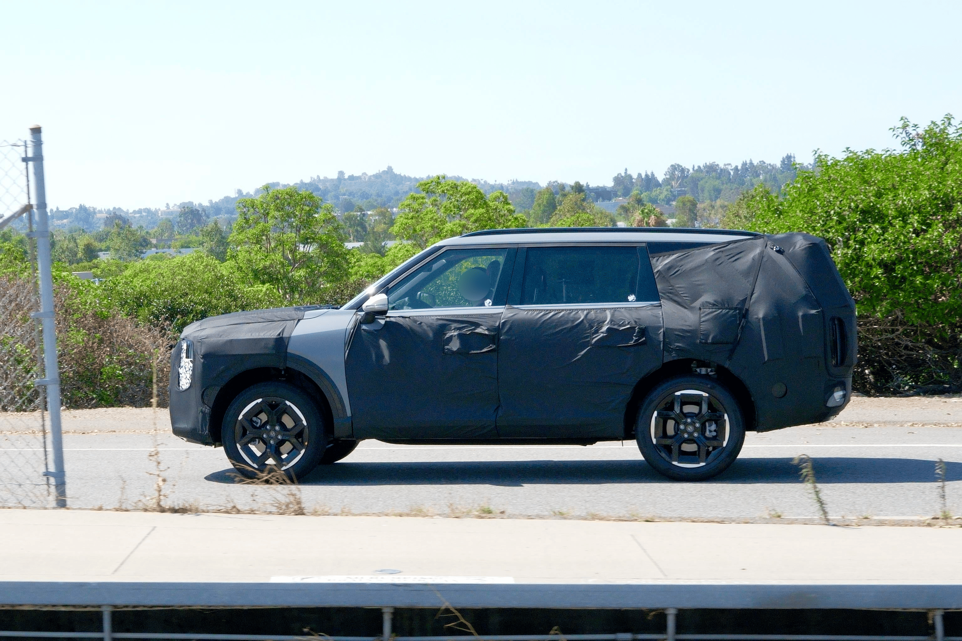 KIA Telluride 2026: новое поколение большого кроссовера с гибридным силовым агрегатом