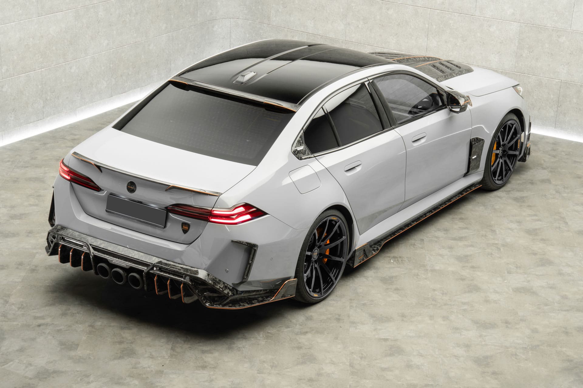Эксклюзивный BMW M5 от Mansory: ещё больше углеволокна и 850 л.с. мощности