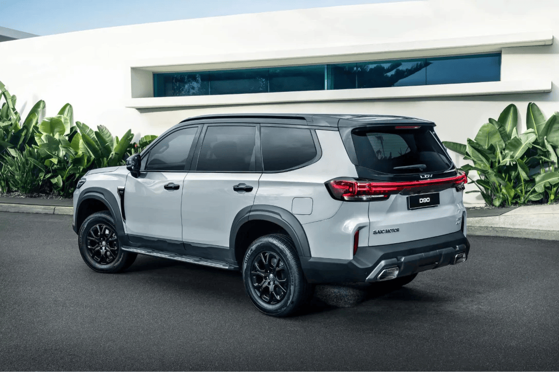 Новый британский внедорожник за $28 500 — бюджетный конкурент Toyota Prado