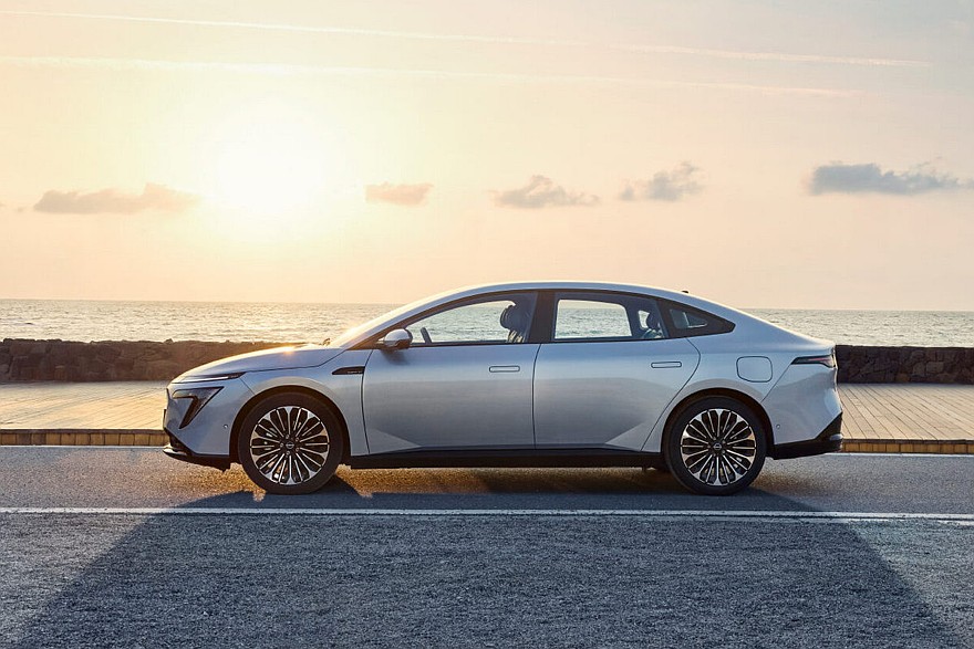 Nissan N6: доступный седан с элементами роскоши и экономией топлива