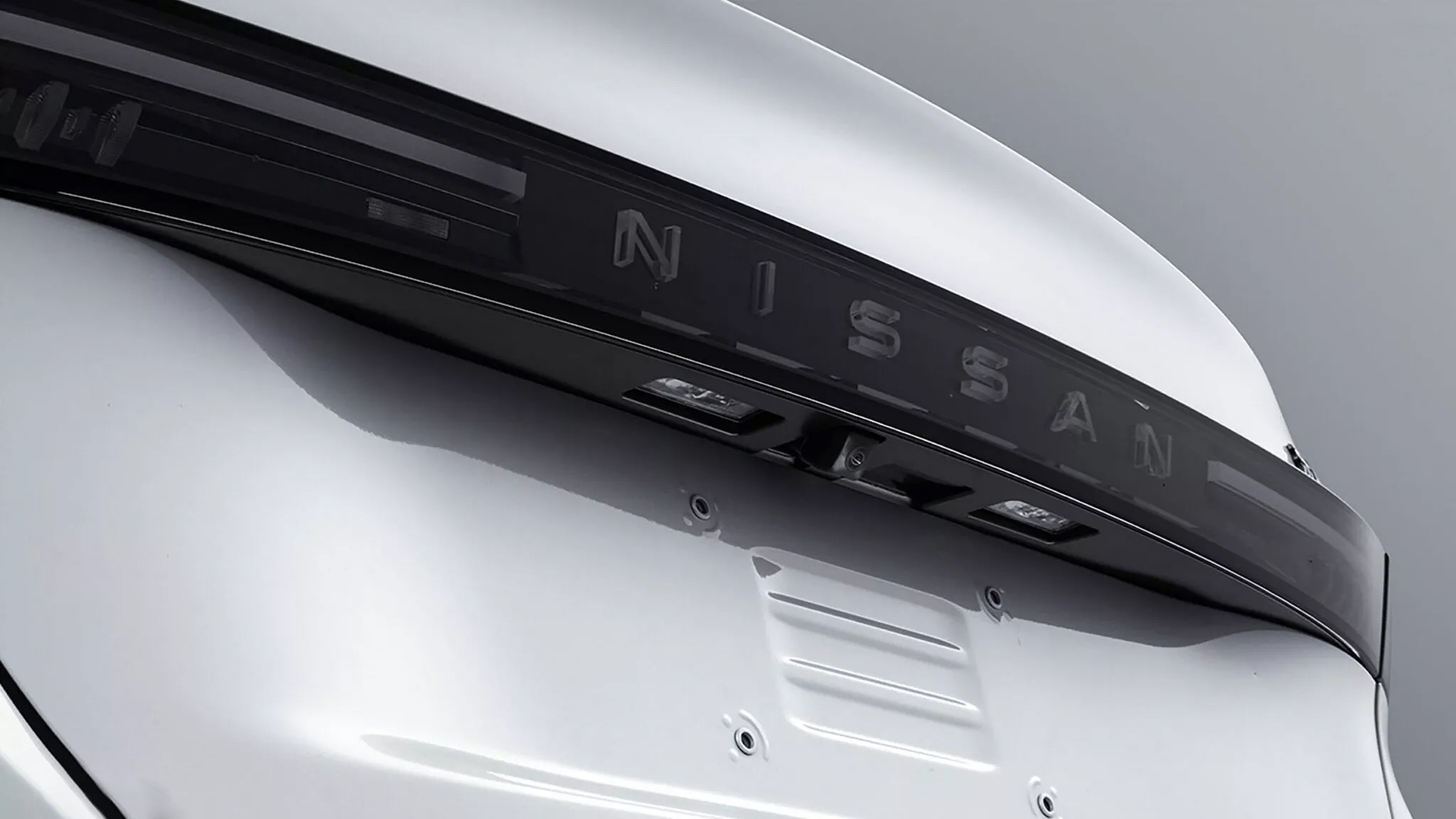 Nissan возвращает на рынок легендарную Teana в новом облике