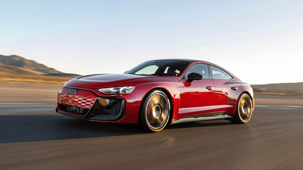 Новый Audi e-tron GT quattro: улучшенная эффективность и запас хода до 622 км
