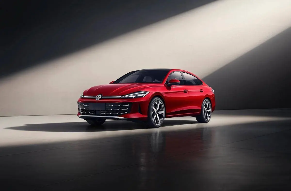 Volkswagen представил обновлённый Lamando L — стильную и доступную альтернативу Jetta с 220-сильной версией