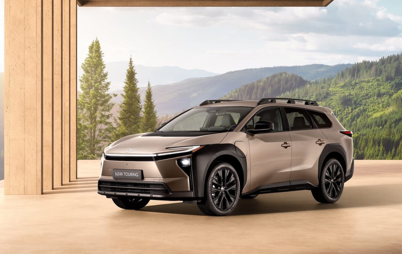 Toyota bZ4X Touring: представлена новейшая версия большого электрокроссовера с запасом хода 560 км