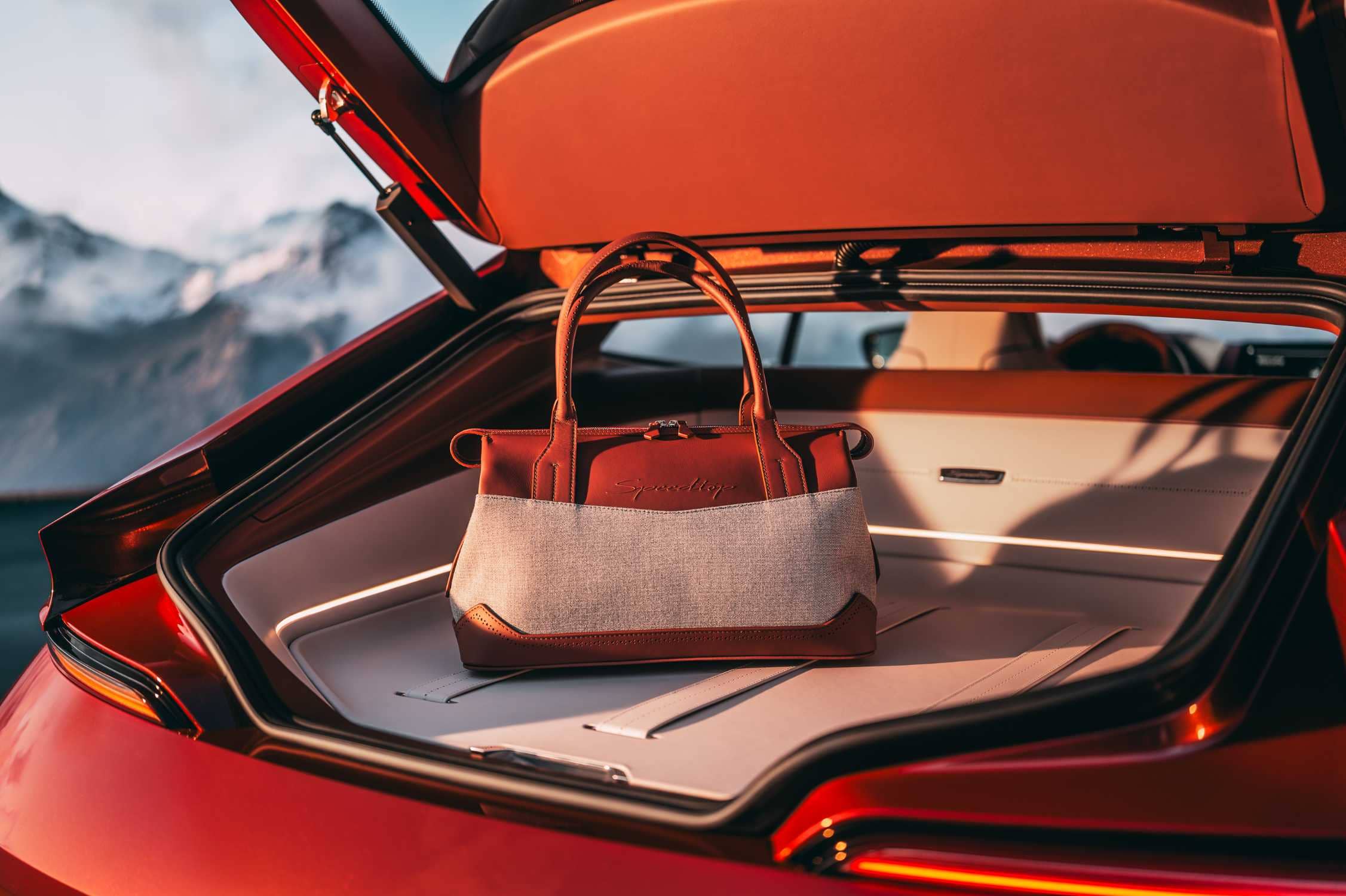 BMW Speedtop: Возрождение классики в современном спортивном универсале