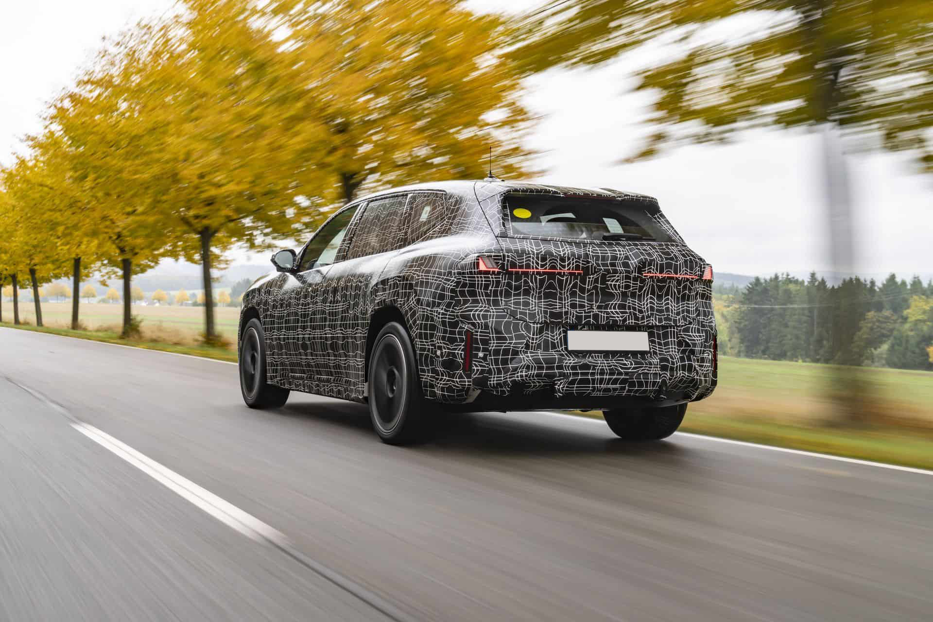 Новый BMW iX3 для Китая: увеличенная база, локальное ПО и дебют в 2026 году