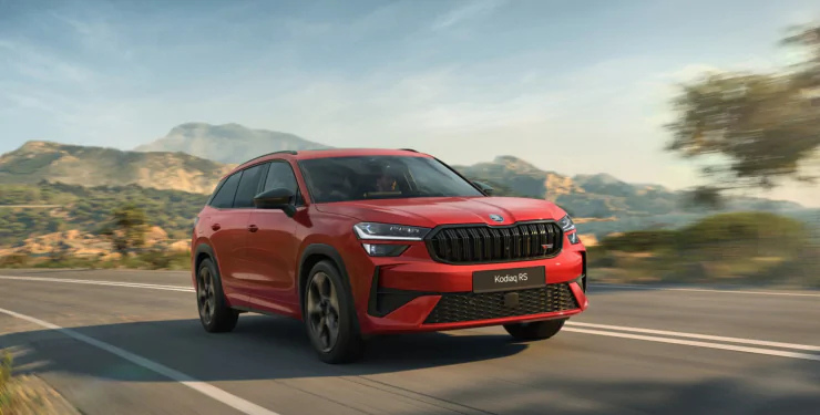 Новый Skoda Kodiaq RS 2025: Мощный семейный кроссовер с турбомотором и спортивной подвеской
