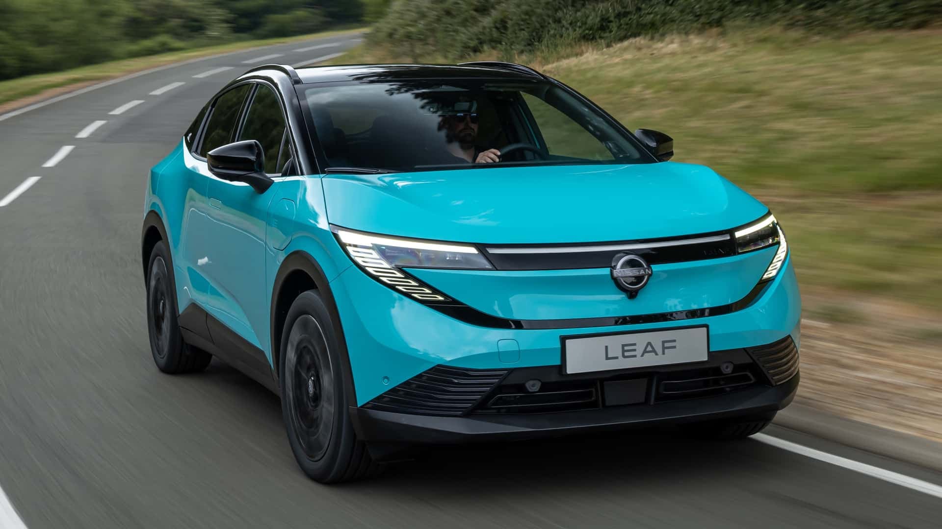 Новый Nissan Leaf 2026: электрокроссовер с запасом хода до 600 км и современным дизайном