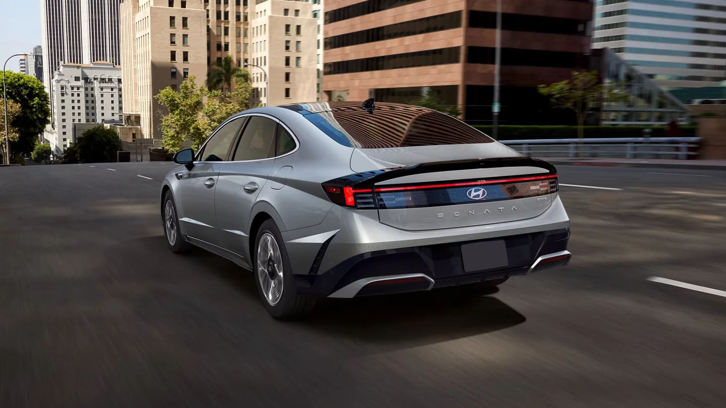 Новая Hyundai Sonata 2026: гибрид Blue Hybrid и спортивная версия SEL Sport — больше технологий и эффективности