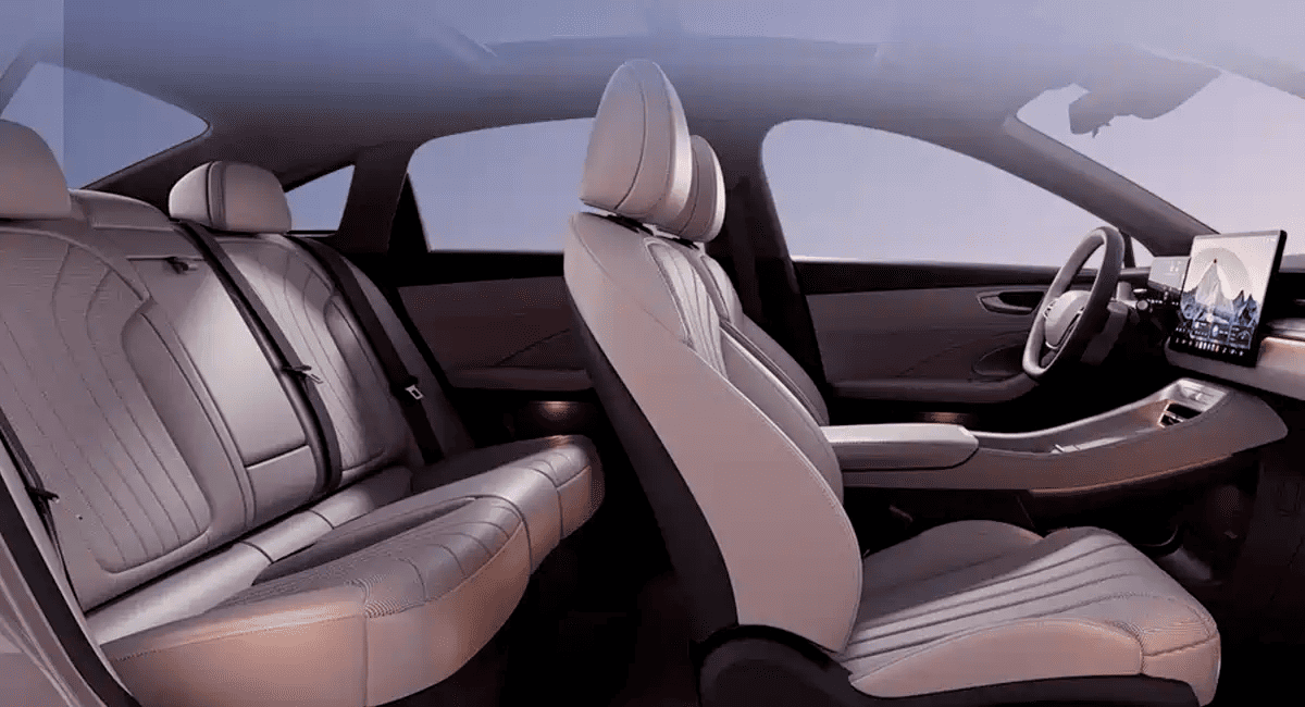 Новый гибрид Roewe M7 DMH от SAIC: запас хода 2050 км и цена от 13 700 долларов