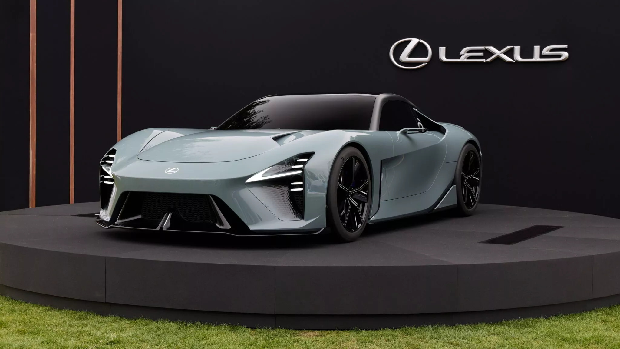 Lexus LFR: новый суперкар готовится стать самым мощным в истории бренда
