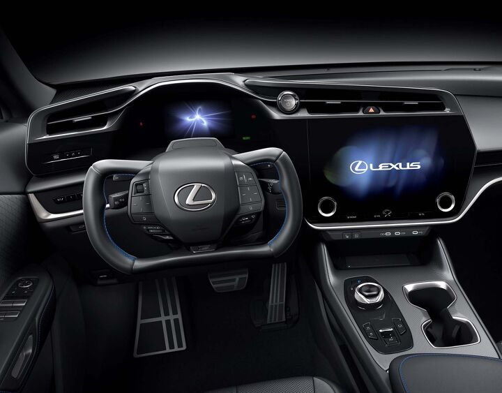 Новый Lexus RZ дебютировал в США: мощная версия 550e F Sport и обновлённая линейка