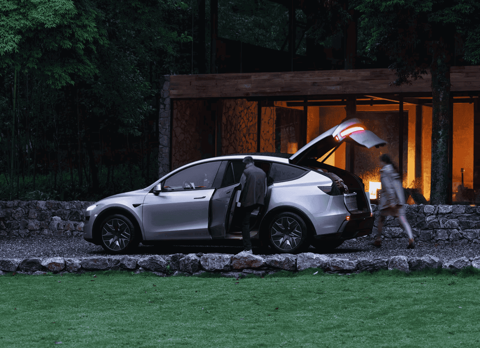 Tesla представила в Китае новый шестиместный Model Y L: больше места, больше технологий