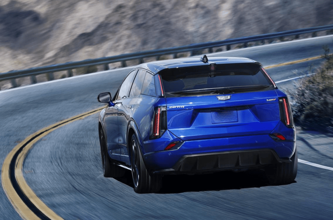 Cadillac Optiq V — мощный электрический кроссовер с более чем 500 л.с.