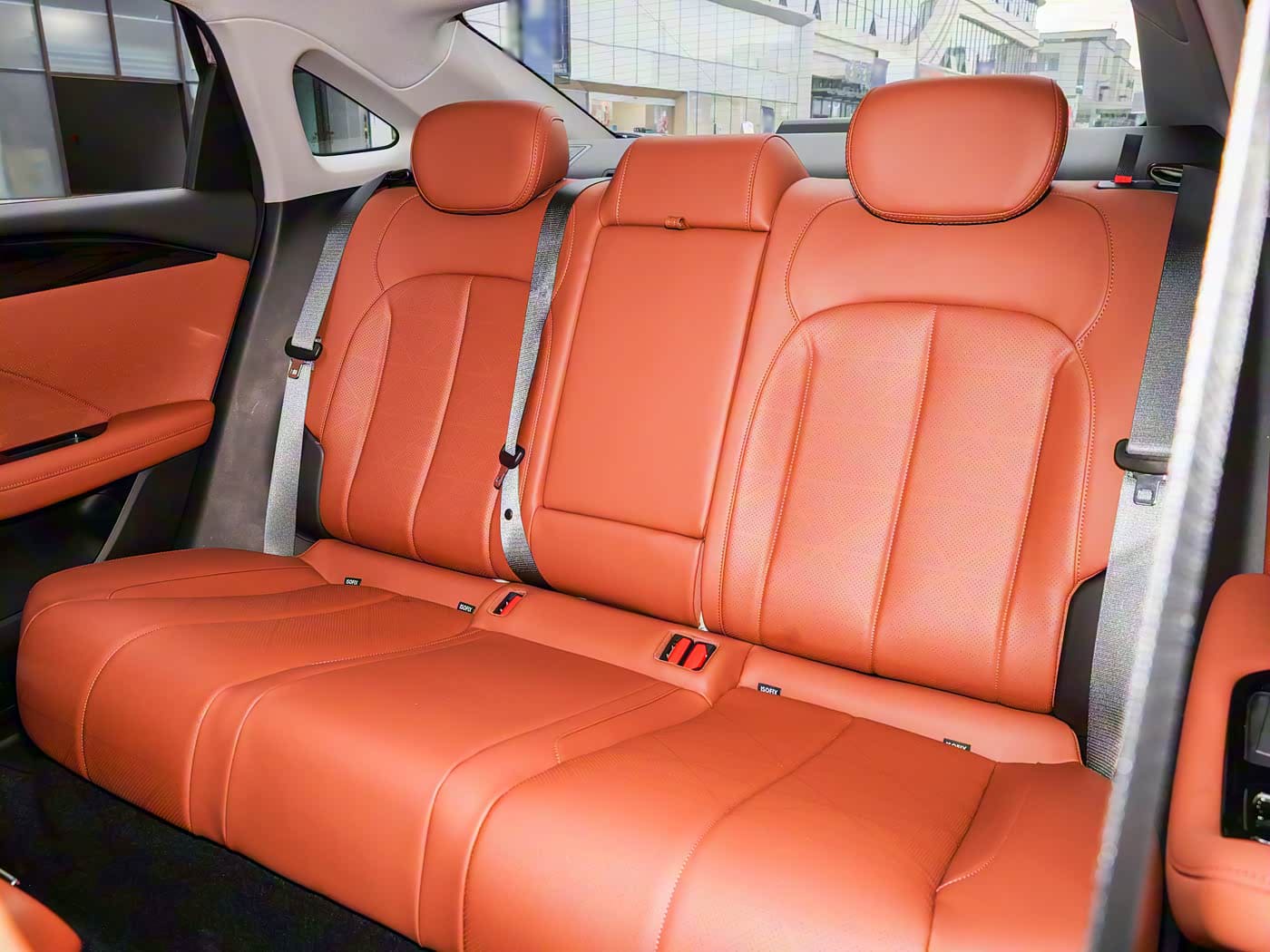 Новый Geely Emgrand 2026: мощный турбомотор, современный дизайн и старт предзаказов 5 ноября