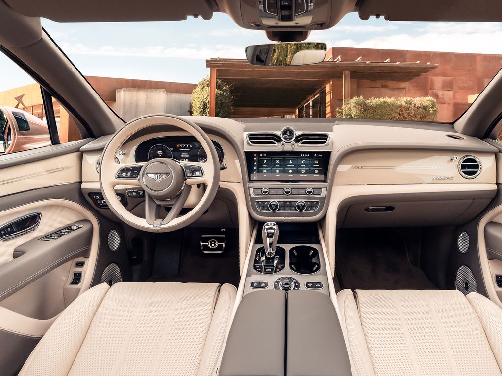 Bentley Bentayga Hybrid: роскошь будущего в гибридном воплощении