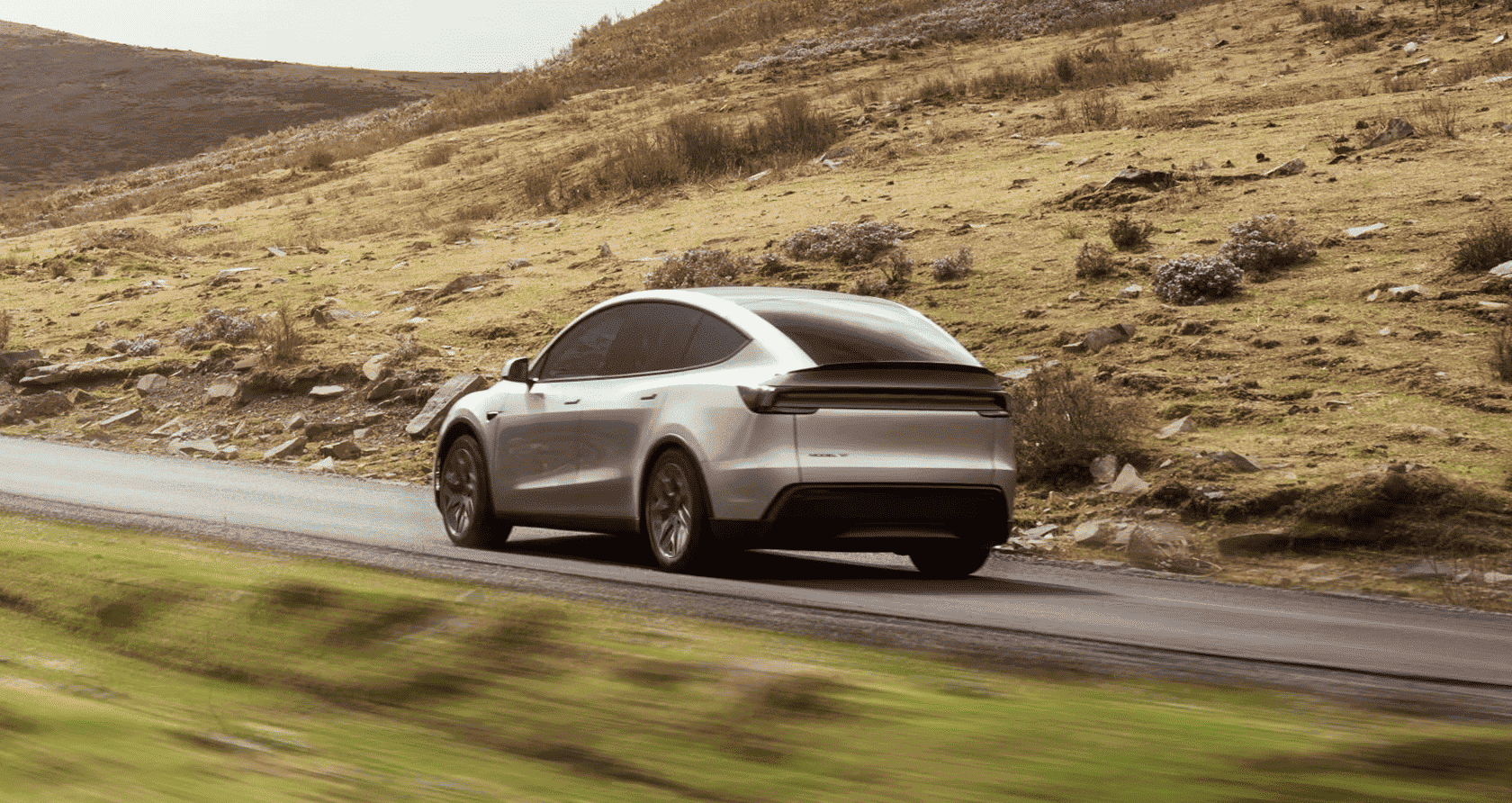 Tesla представила в Китае новый шестиместный Model Y L: больше места, больше технологий