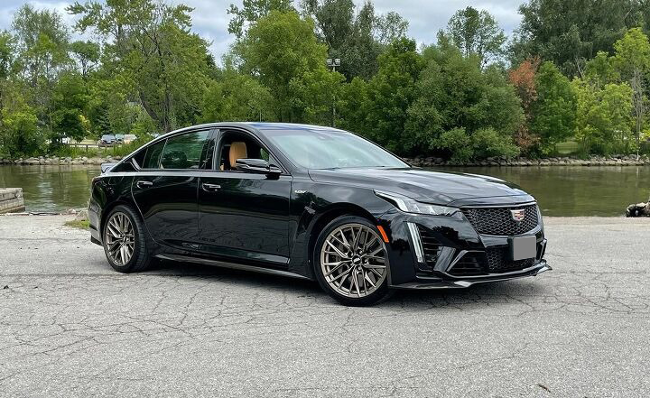 Американская мощь и стиль: обзор Cadillac CT5 для дорог Казахстана